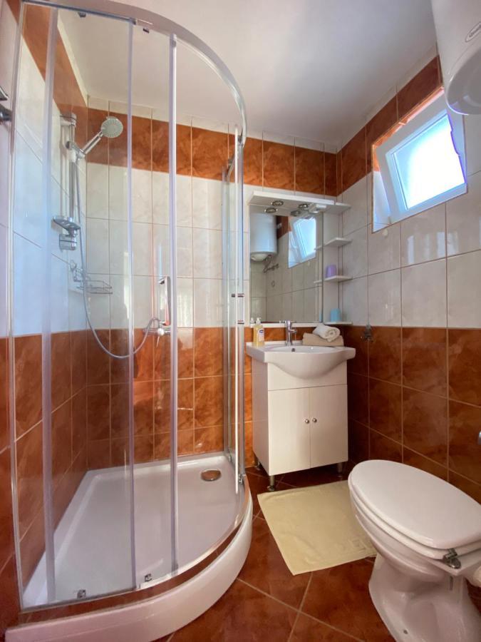 Guest House Dijana Krk Town Exterior photo